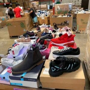 Brand New shoes from JCPENNEY SL - 350 pairs in a pallet