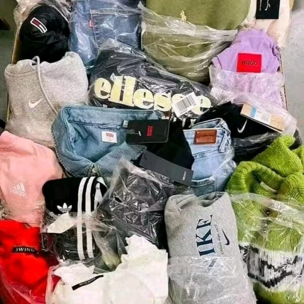 Mixed clothing pallets from popular brands - 300 pieces per pallet
