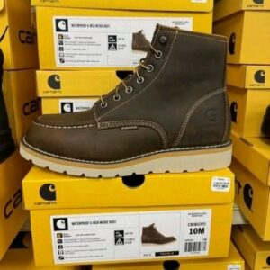 Carhartt boots available pallets cost  and contains 200 pairs all brand new and comes in their boxes