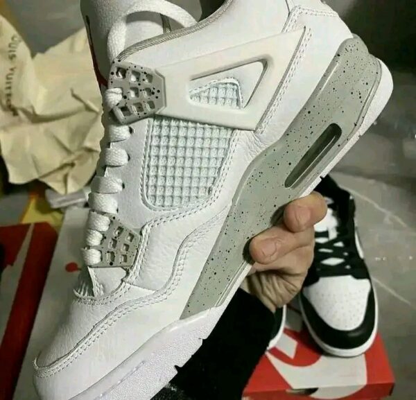 Jordan shoes available, limited stock 300 authentic pieces.