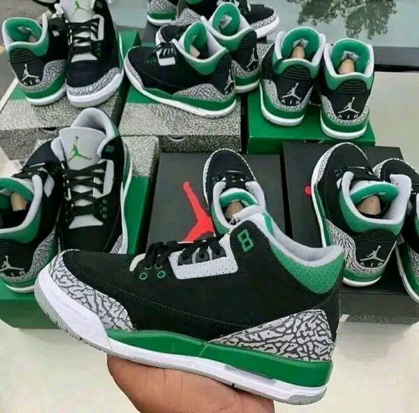 Jordan shoes available, limited stock 300 authentic pieces.