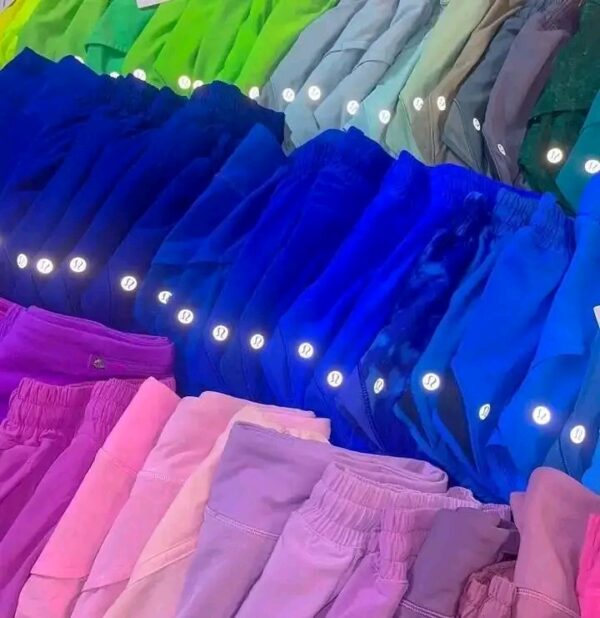 Mixed Lululemon clothes pallets 300 pieces