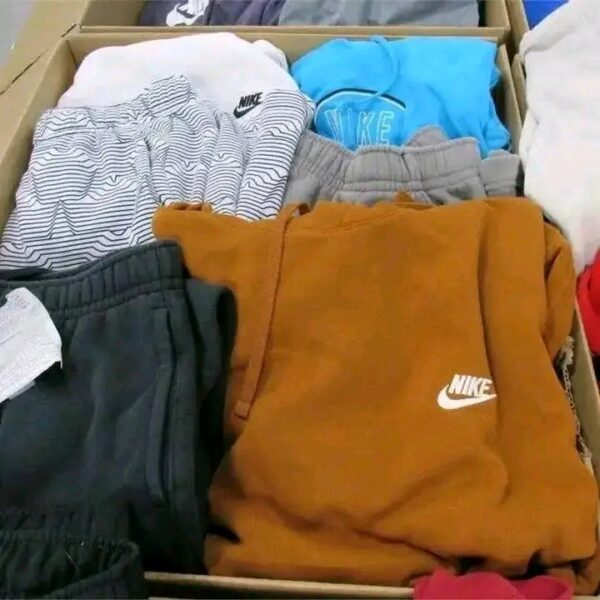 Mixed Lululemon clothes pallets 300 pieces