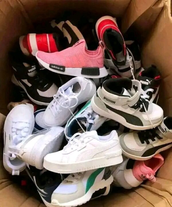 Kids shoes pallets All brand new 400 pairs in a pallet