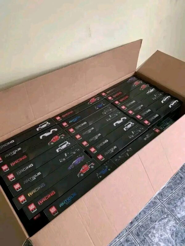 LOGO PALLETS 200 SETS PER PALLETS
