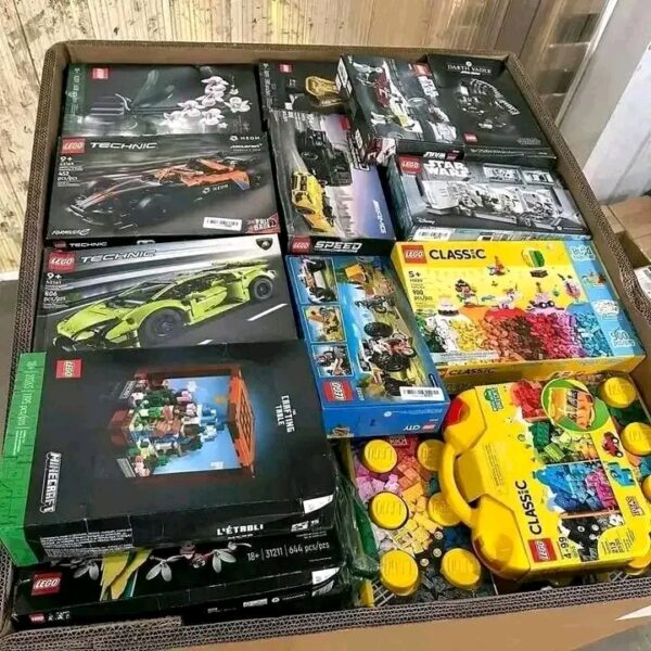 LOGO PALLETS 200 SETS PER PALLETS