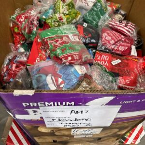 Clothes pallet. Coming mixed with different sizes for kids  300 pieces