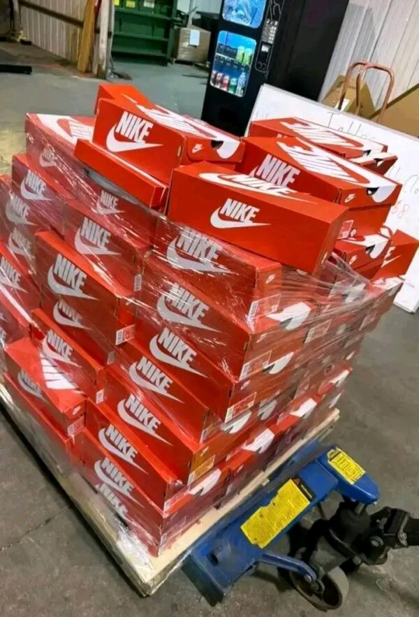 Nike sneakers pallets with boxes 120 pairs