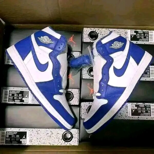Nike sneakers pallets with boxes 120 pairs