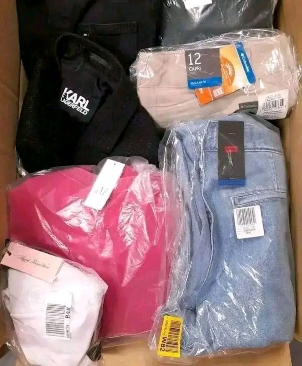 mixed clothing pallet of 400 pieces All clothes are brand