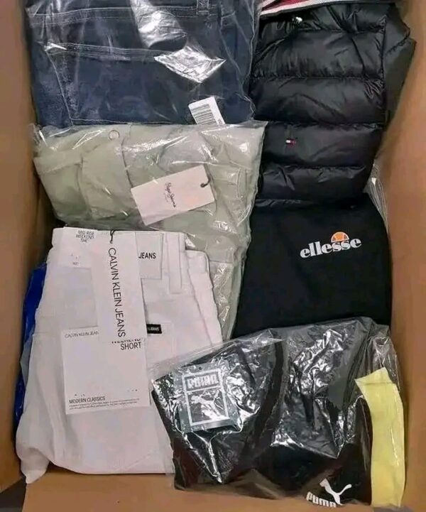 mixed clothing pallet of 400 pieces All clothes are brand