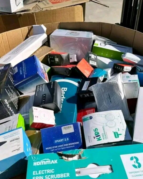 Electronic and general Stuff Great 200 pieces per pallet