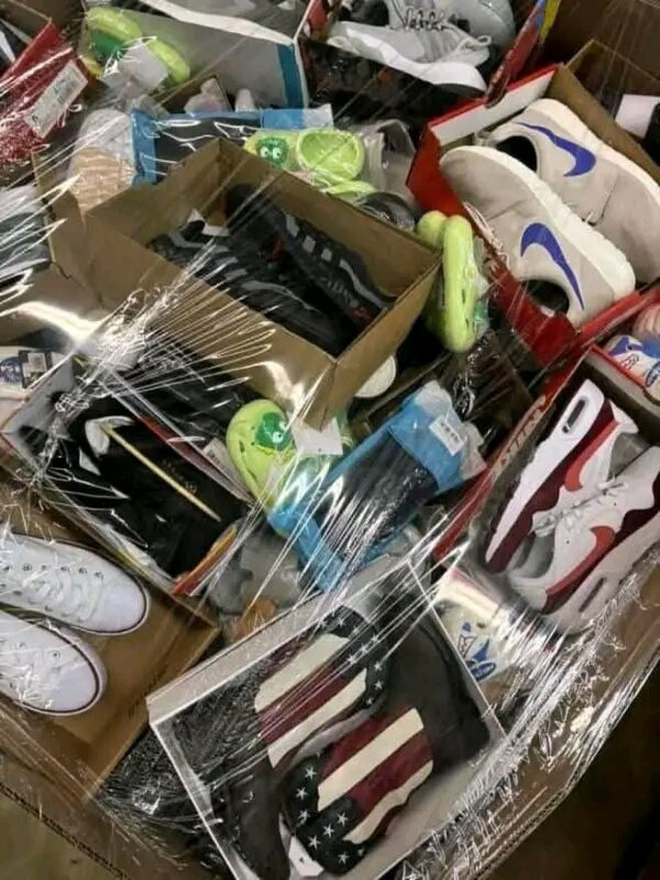 Shose pallets available 300 pieces