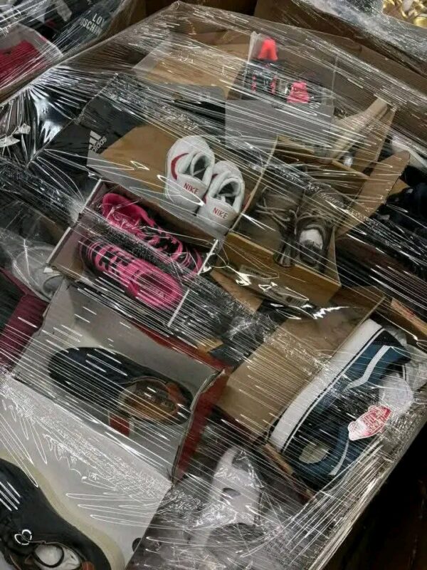 Shose pallets available 300 pieces