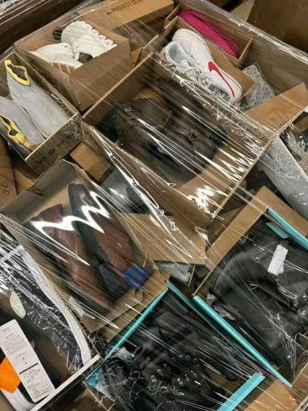 Shose pallets available 300 pieces