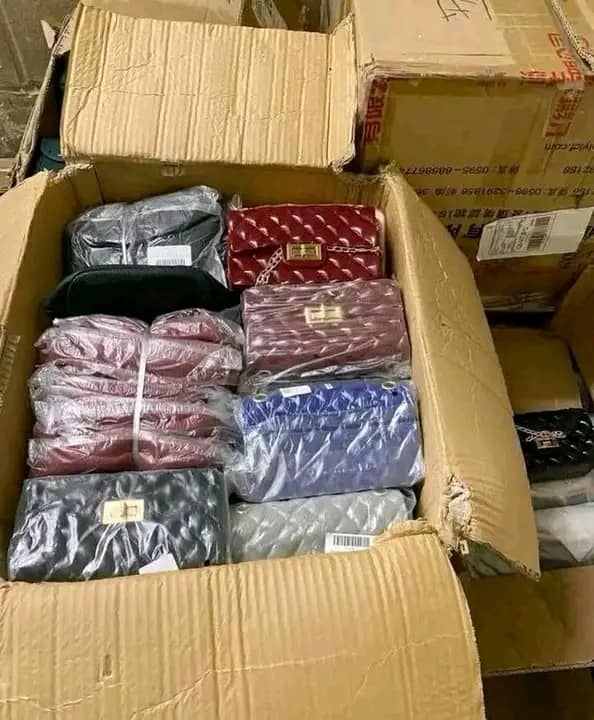 Wholesale Handbag Pallets for Resale - 350 Pieces of Authentic Women's Handbags