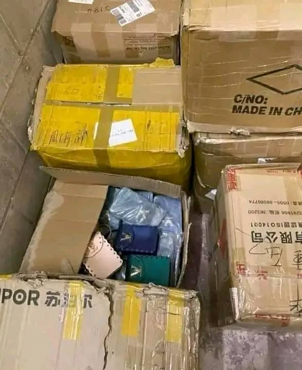 Wholesale Handbag Pallets for Resale - 350 Pieces of Authentic Women's Handbags