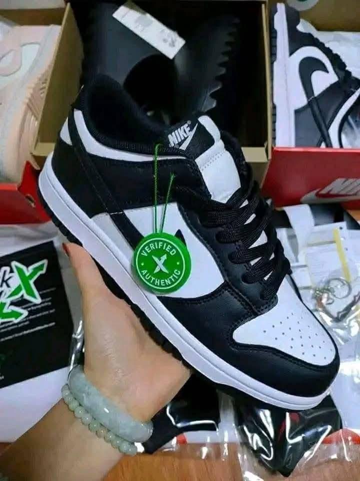 Wholesale Nike Sneaker Pallet - 150 Pairs - Mixed Styles & Sizes