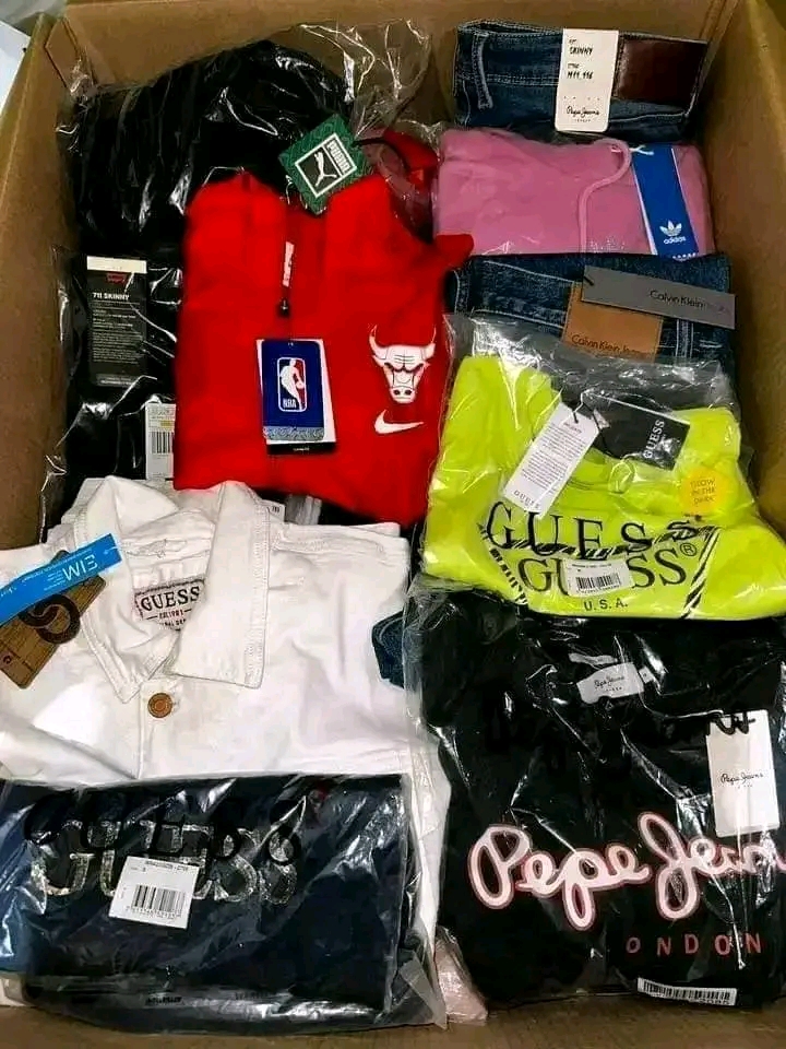 Bulk Wholesale T-Shirts Pallet: 300 Units for Customization & Resale