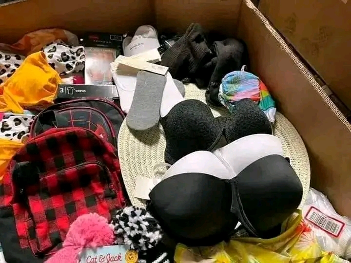 Wholesale Summer Clothing Pallet: 200 Pcs, Women's Clothes & Swimsuits